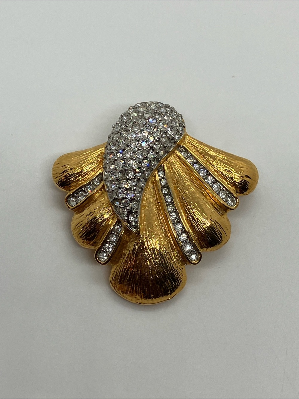 Vtg Butler Gold Tone Fan Shaped Rhinestone Brooch Pin Clear Stones
